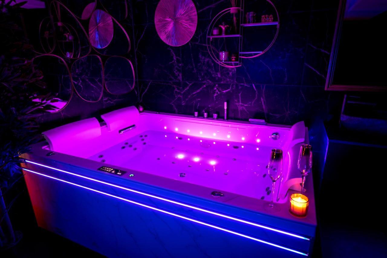 Love Room “La Nuit De Reve” Centre Historique 佩皮尼昂 外观 照片